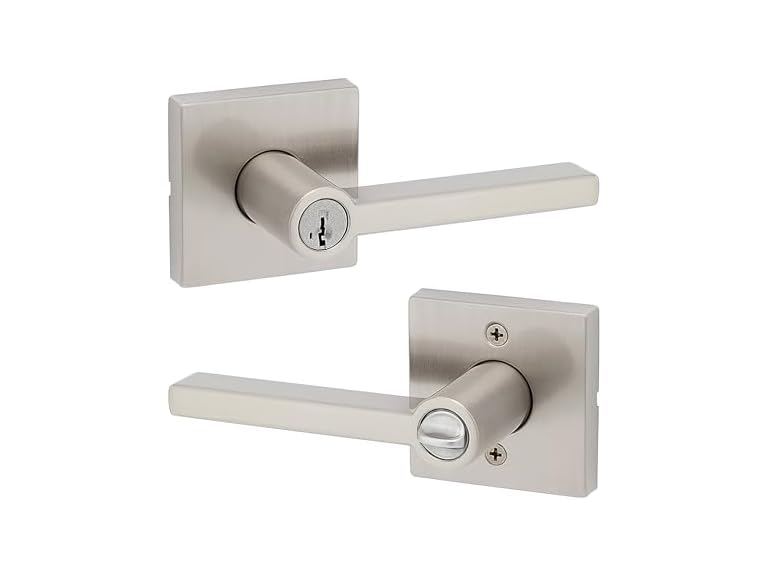 Halifax Entry Door Handle w/ Lock & Key