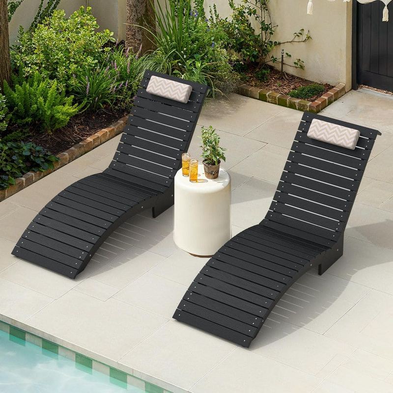 Hotormer - Black HDPS Plastic Outdoor Chaise Lounge UV Protection Waterproof Pool Lounge Chairs with Headrest Set of 2