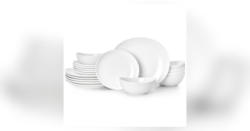 $40 Sweese 18-Piece Porcelain Dinnerware Set