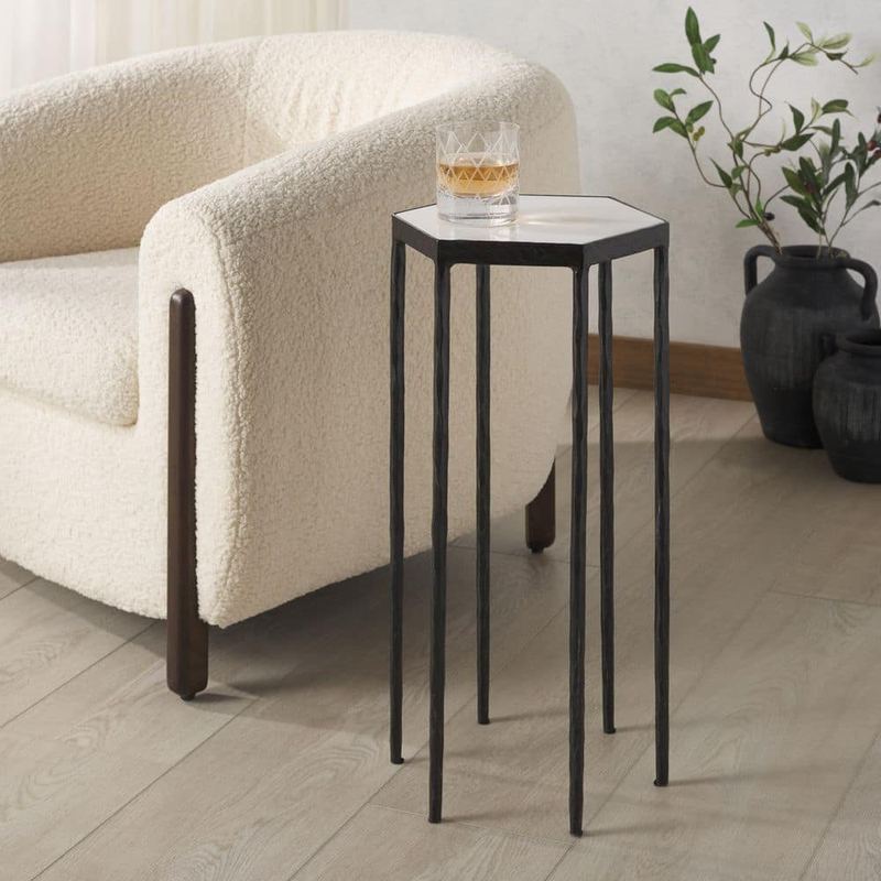 SAFAVIEH - Galvin 1.05 in. Black/White Hevagon Marble End Table