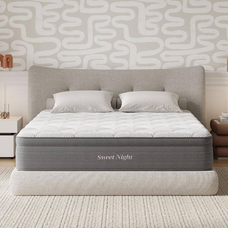 Sweetnight - King Medium Memory Foam 16 in. Hybrid Mattress, Pressure Relief and Motion Isolation